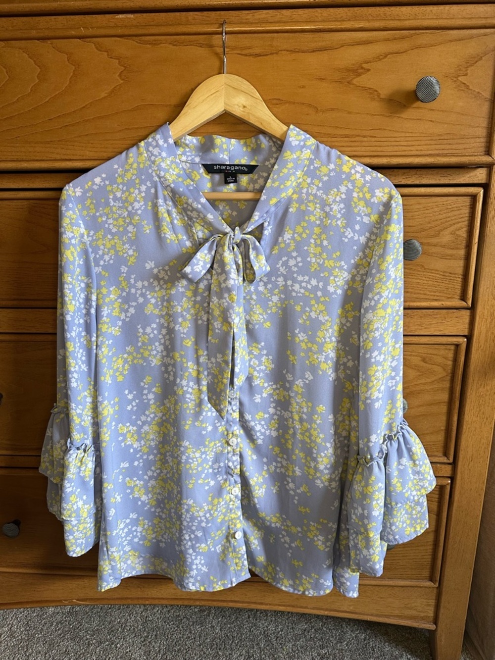 Sharagano Womens Floral Bell Sleeve Button Down Blouse Tie Neck Size Large Flowy